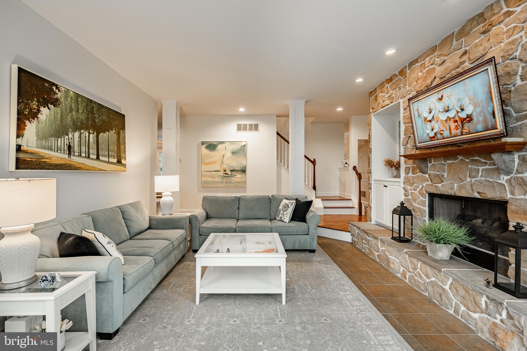 PEMBERLY - Residential