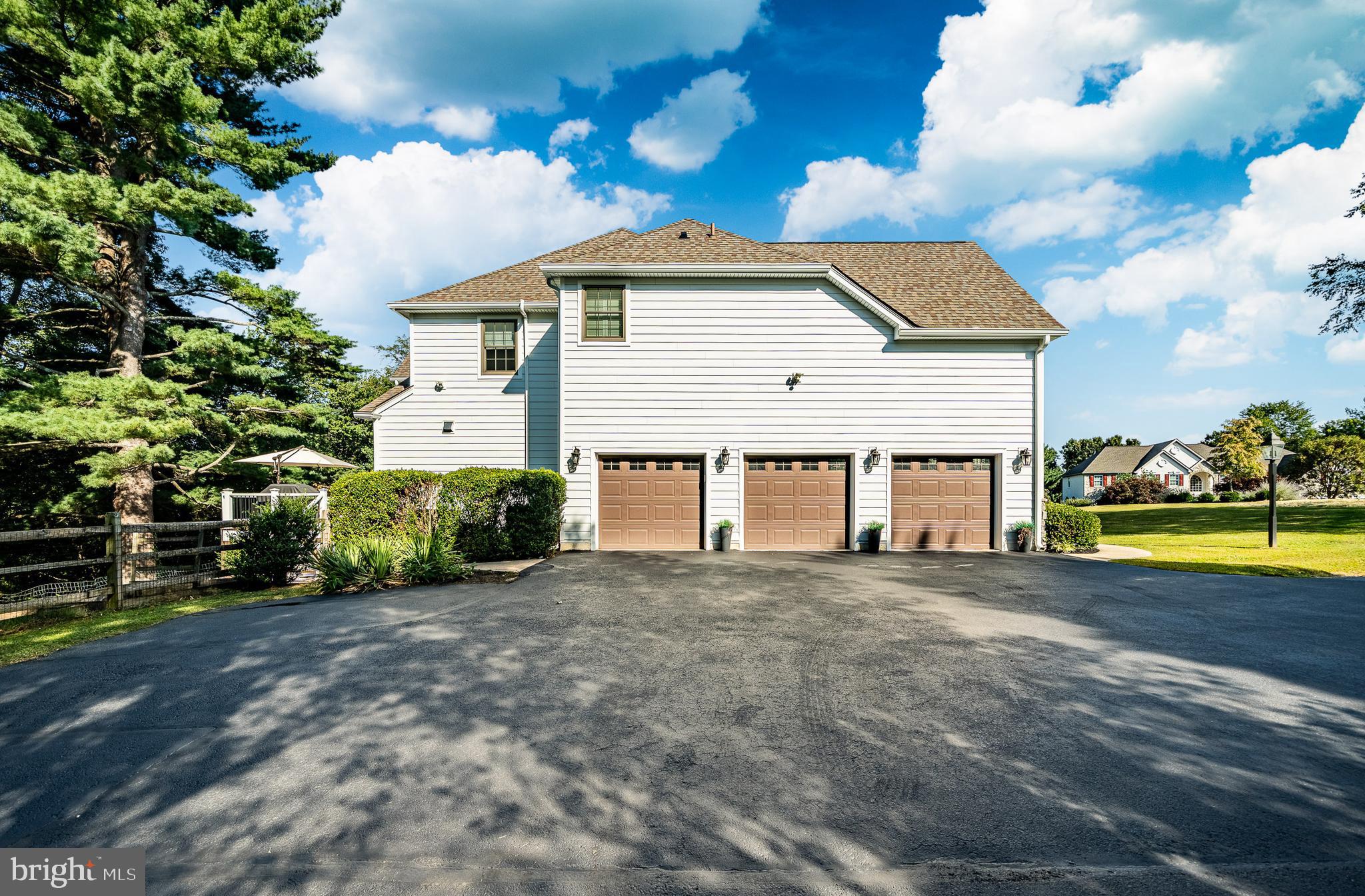 PEMBERLY - Residential