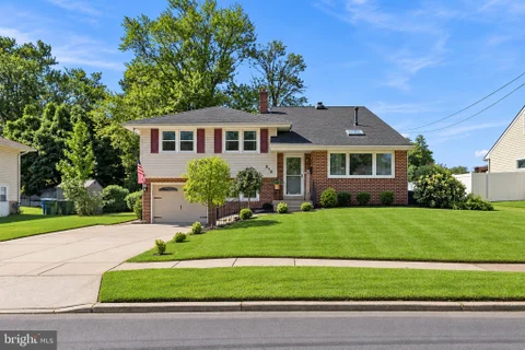 MLS: NJCD2126226