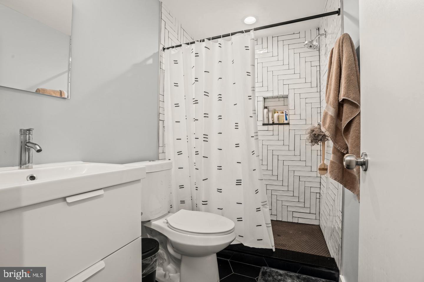 POINT BREEZE - Residential
