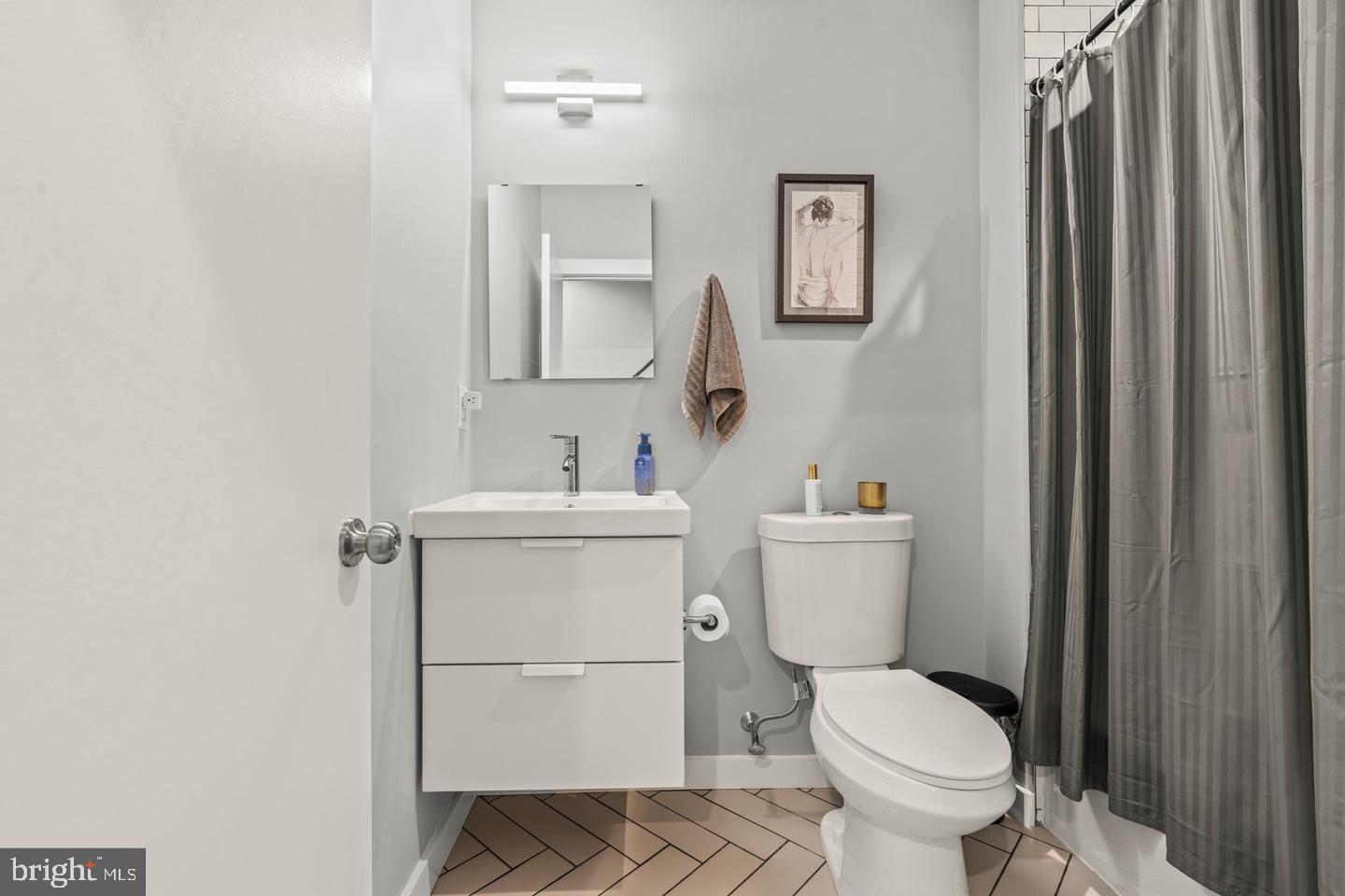 POINT BREEZE - Residential
