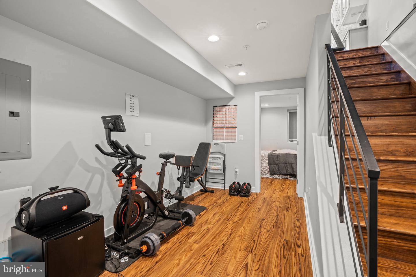 POINT BREEZE - Residential