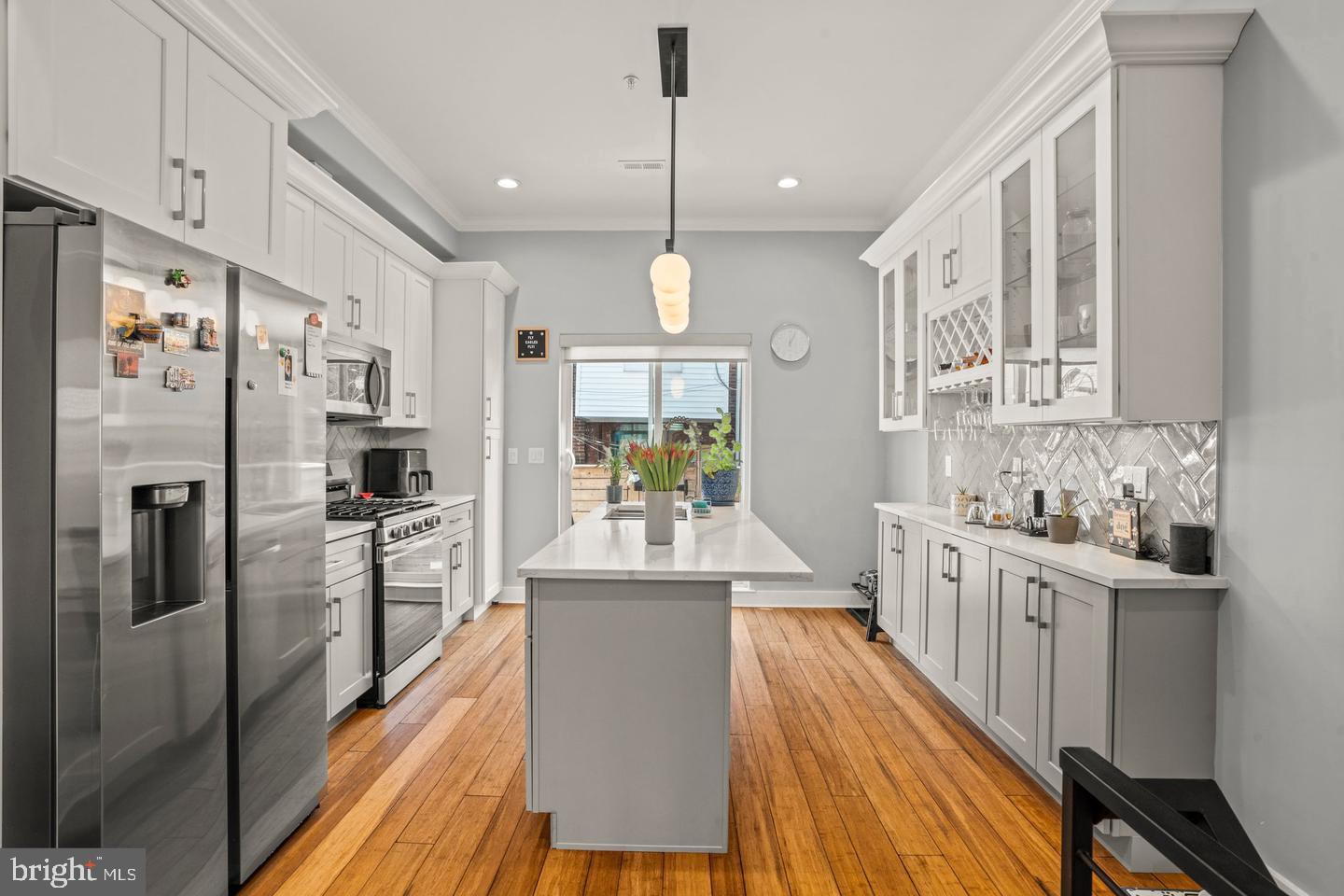 POINT BREEZE - Residential