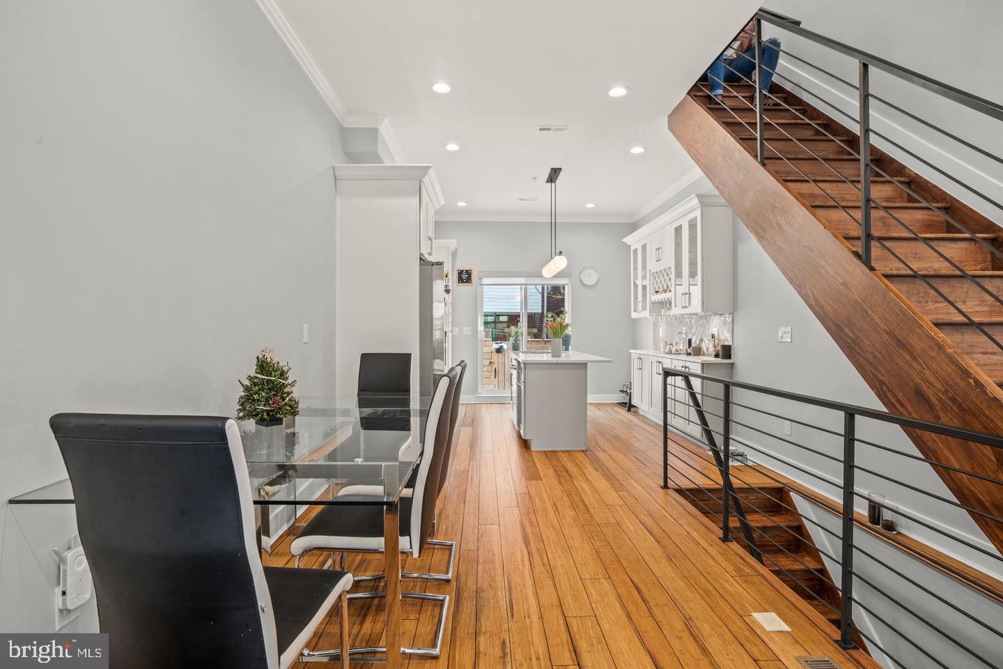 POINT BREEZE - Residential