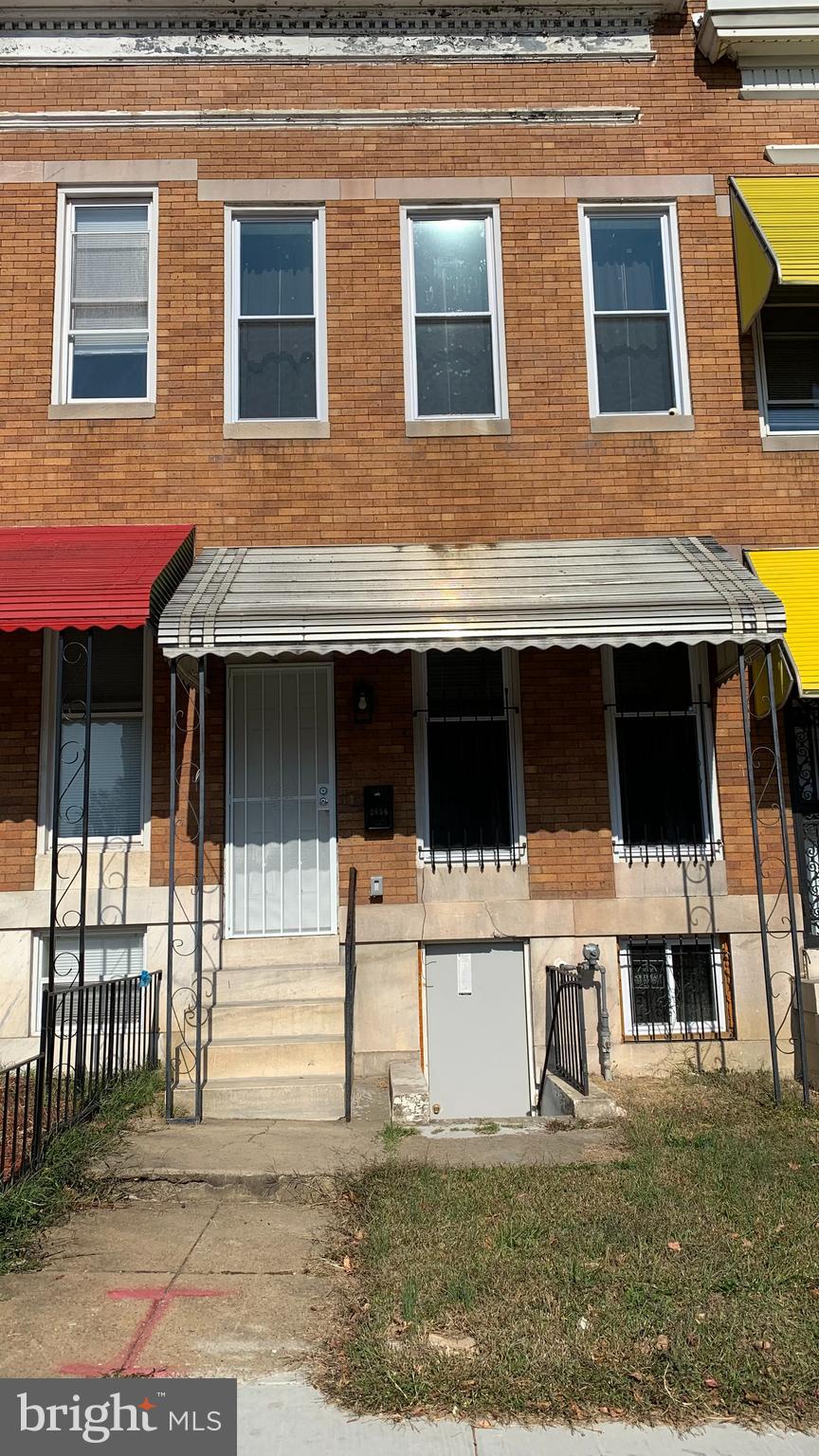 BEAUTIFUL REMODELED THREE-BEDROOM ONE -BATH HOME WITH NEW KITCHEN GRANITE COUNTERTOPS.NEW CABINETS.BEAUTIFUL FLOORS. LARGE SPACIOUS ROOMS. FULLY FINISHED BASEMENT WITH LAUNDRY ROOM ON PREMISES. FENCED-IN BACKYARD WITH PORCH GREAT SPACE FOR A TIME OF RELAXATION.