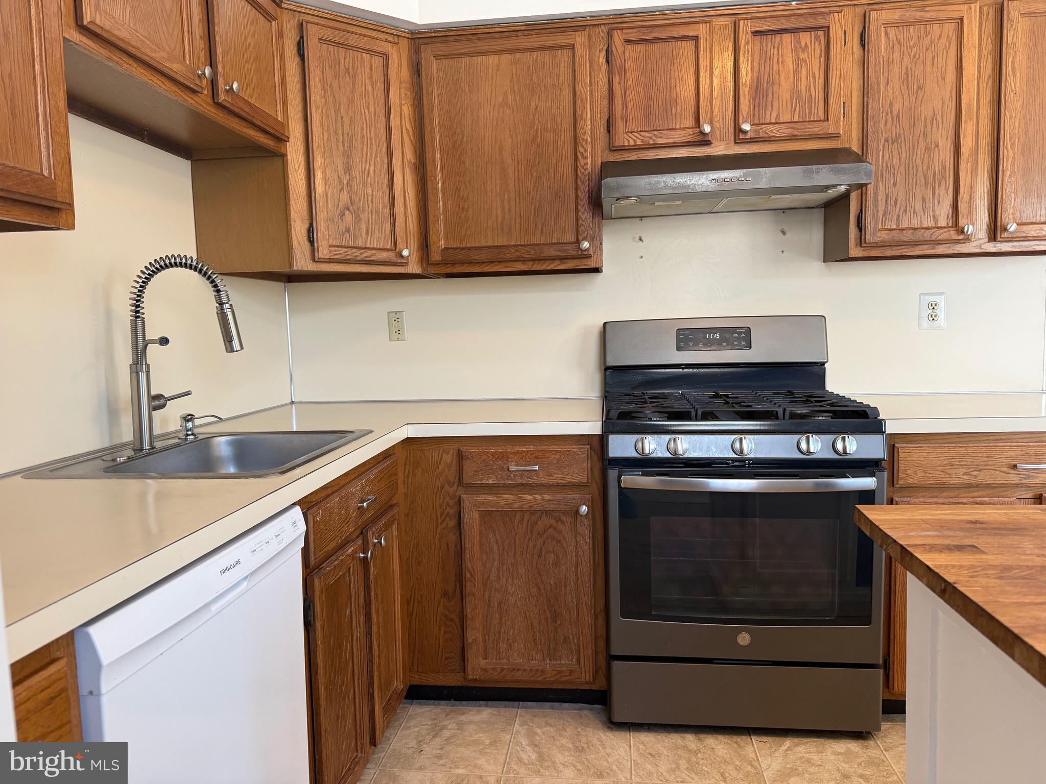 HERITAGE MANOR - Residential