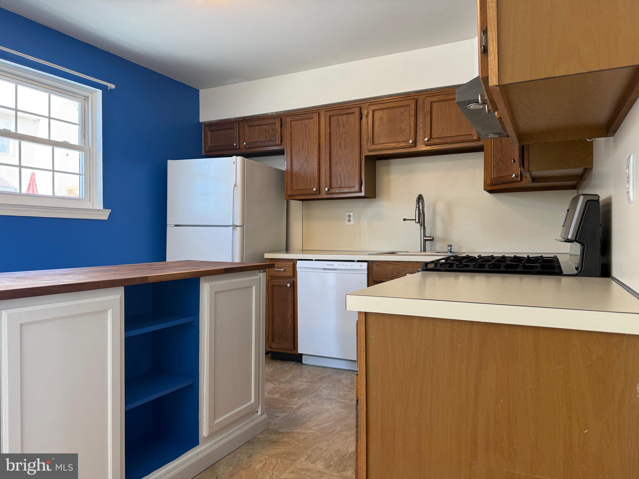 HERITAGE MANOR - Residential