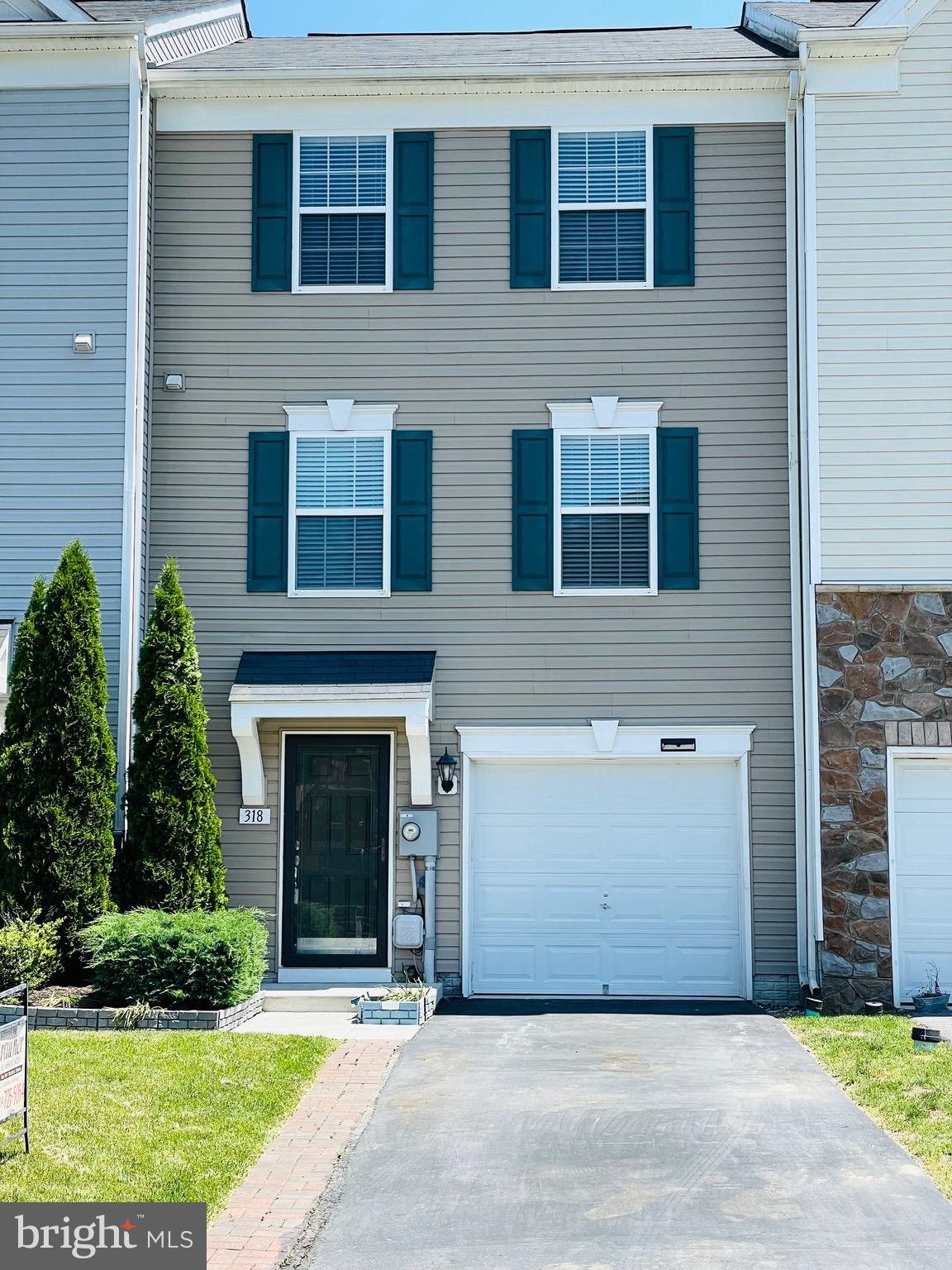 STONEBROOK VILLAGE - Residential