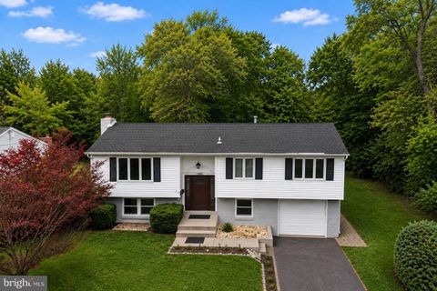 Photo of 1104 Gorson Drive, WARMINSTER, PA 18974 (MLS # PABU2122392)