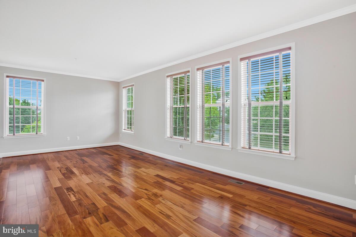 EMERSON - Residential