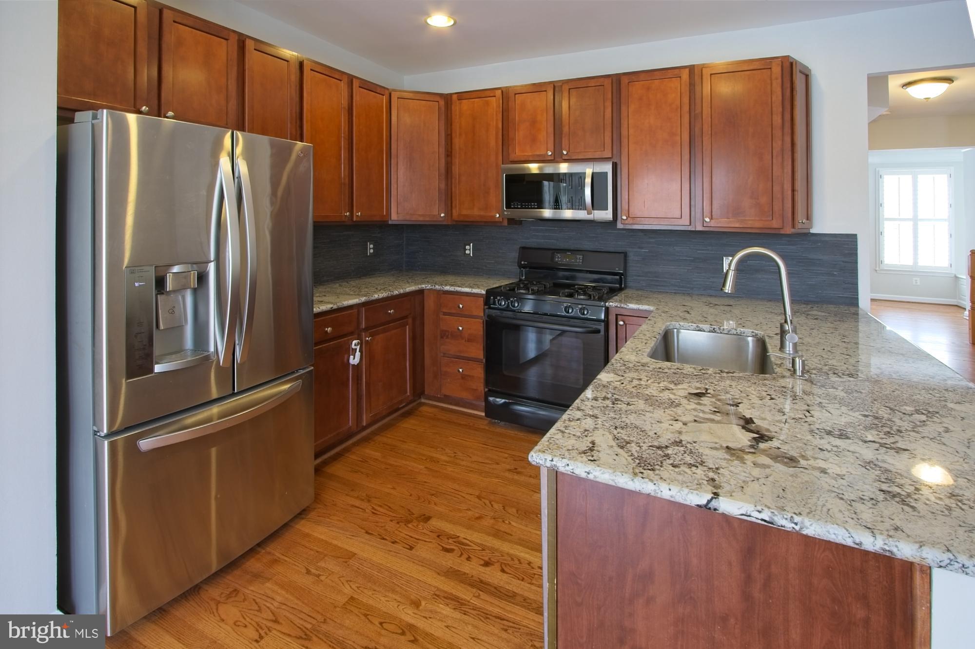 RESTON - Residential