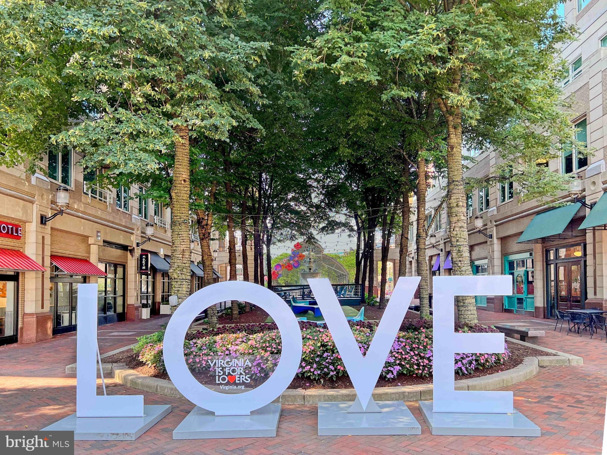 RESTON - Residential