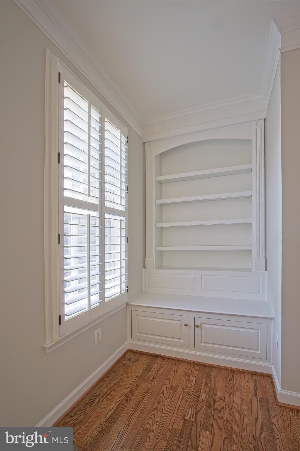 RESTON - Residential