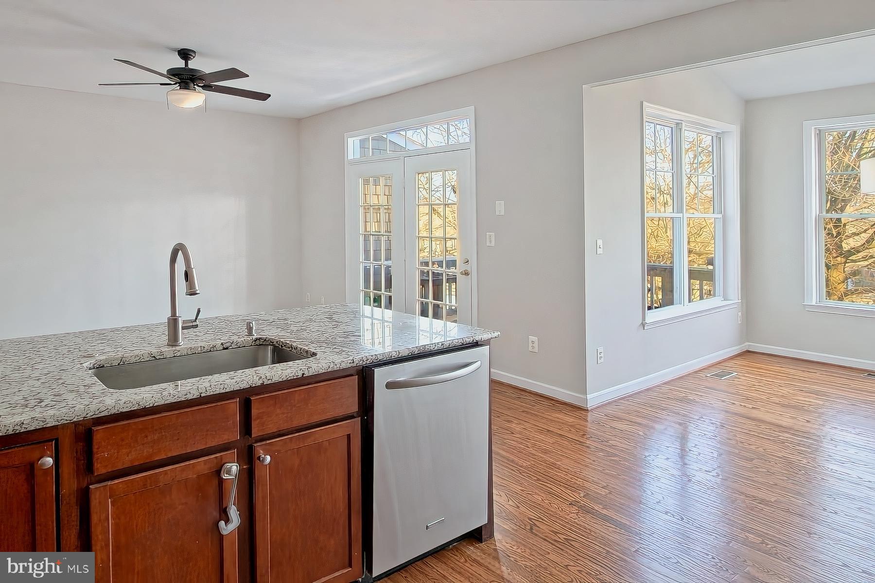 RESTON - Residential