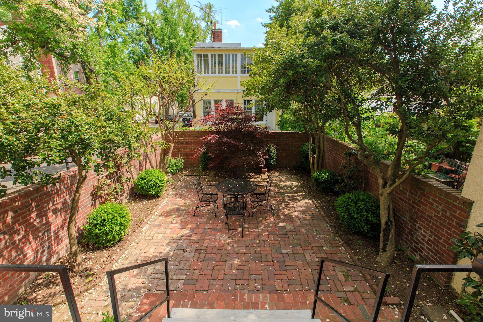 GEORGETOWN - Residential