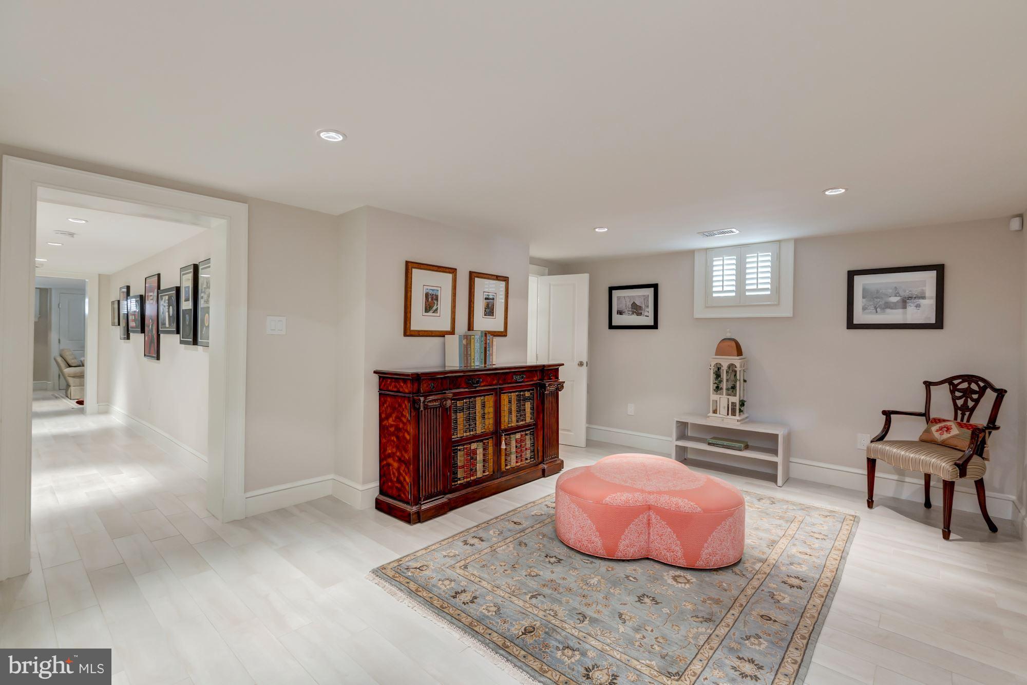 GEORGETOWN - Residential