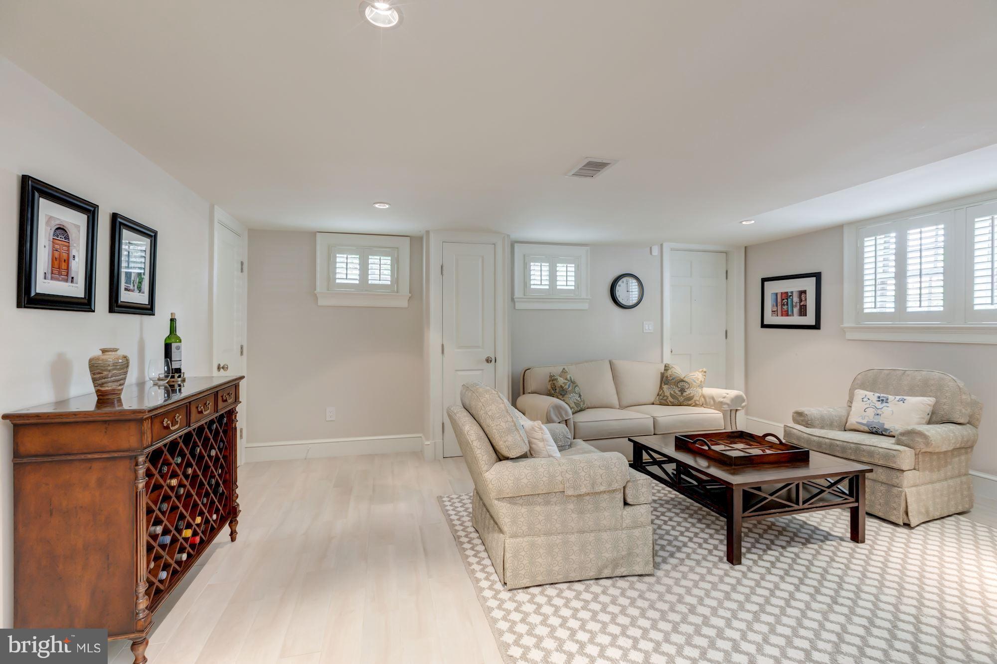 GEORGETOWN - Residential