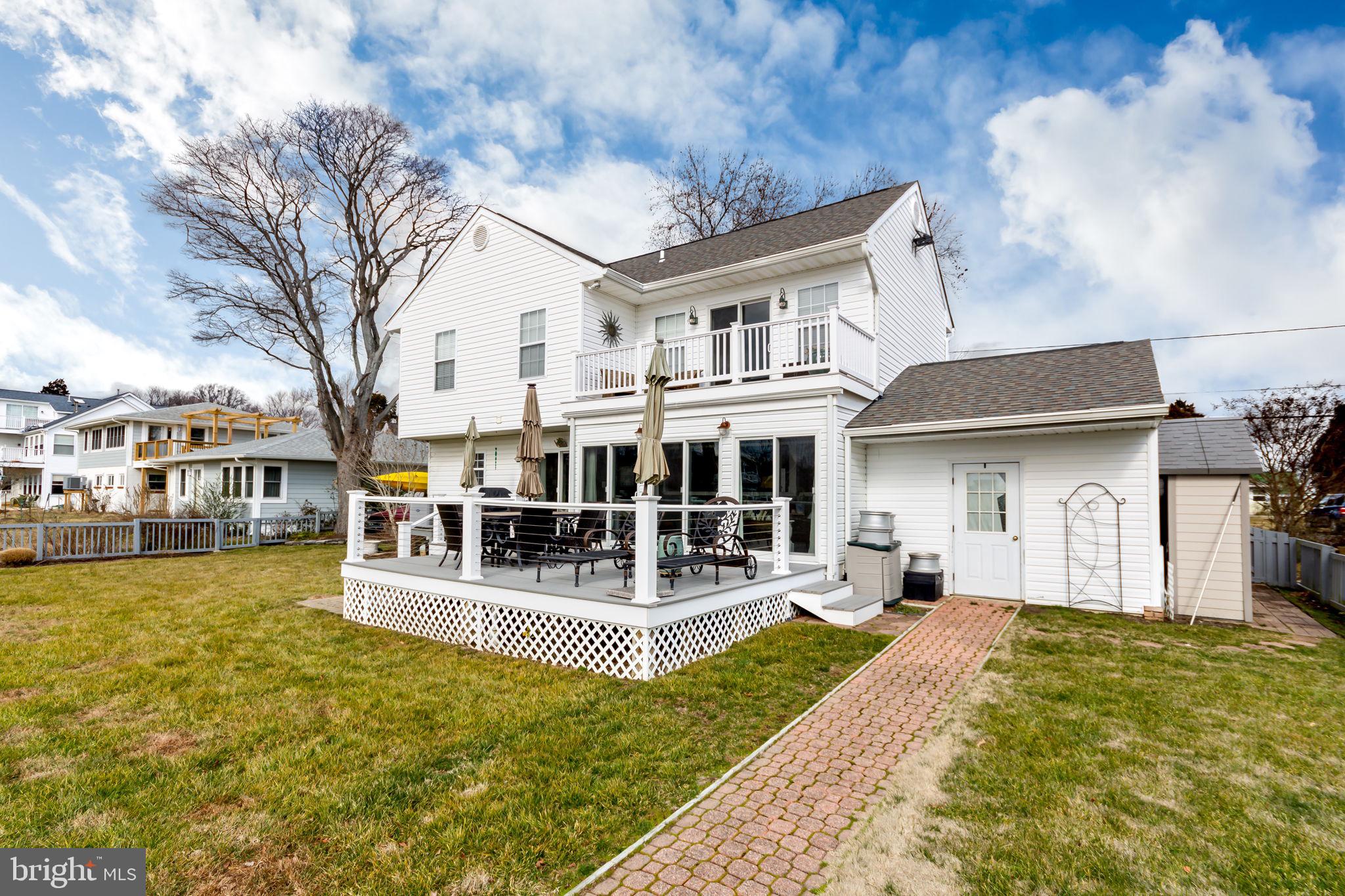 SNUG HARBOR - Residential