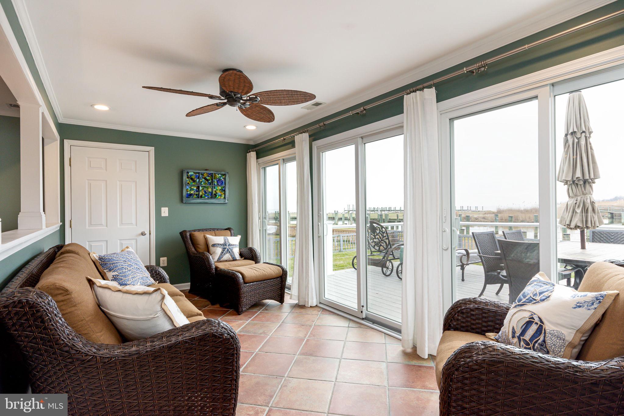 SNUG HARBOR - Residential