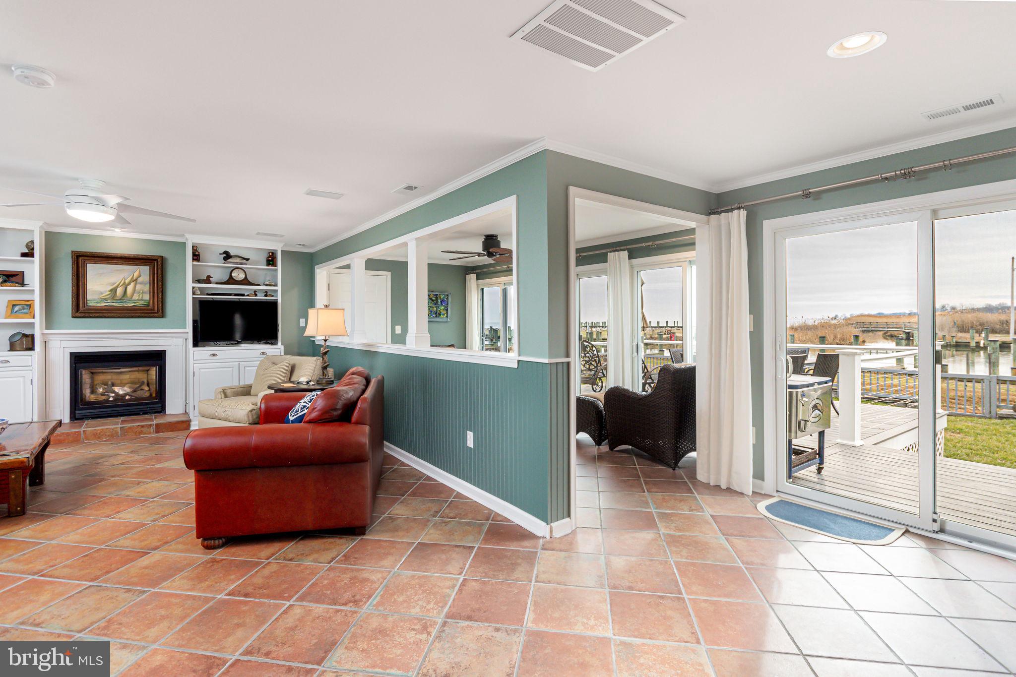 SNUG HARBOR - Residential