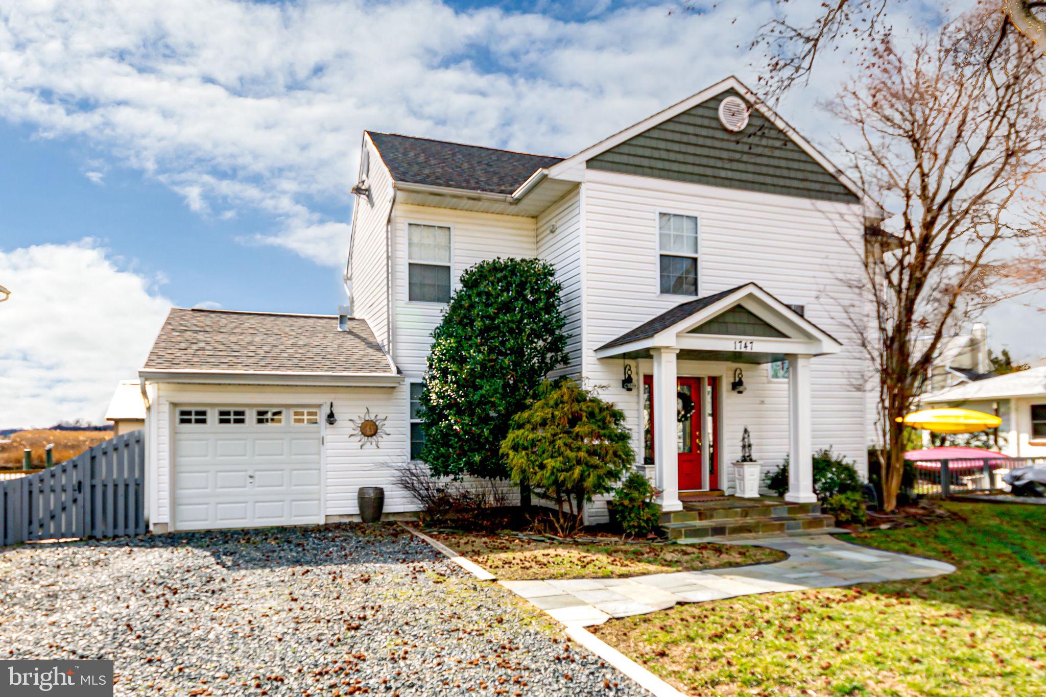 SNUG HARBOR - Residential