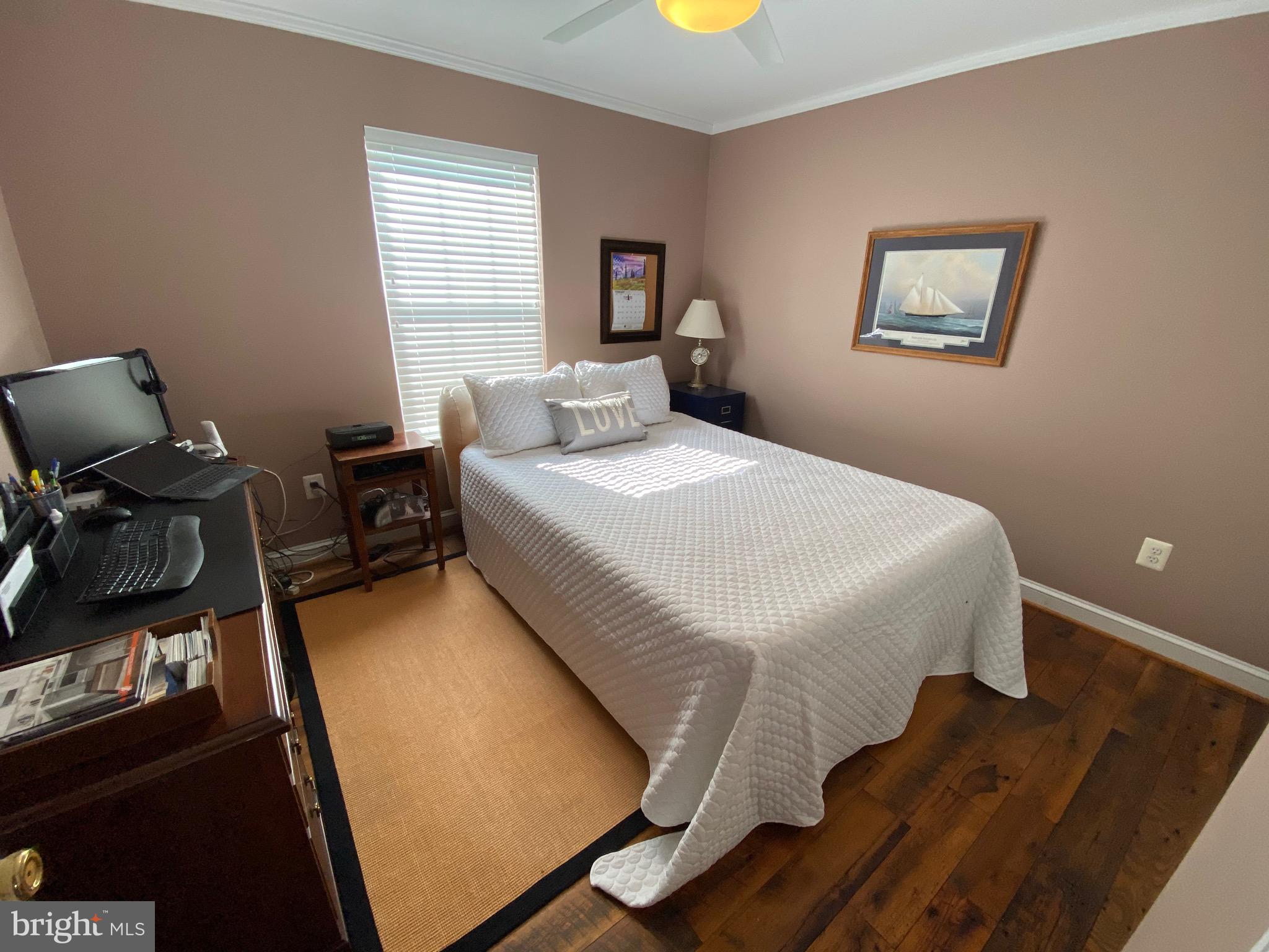 SNUG HARBOR - Residential