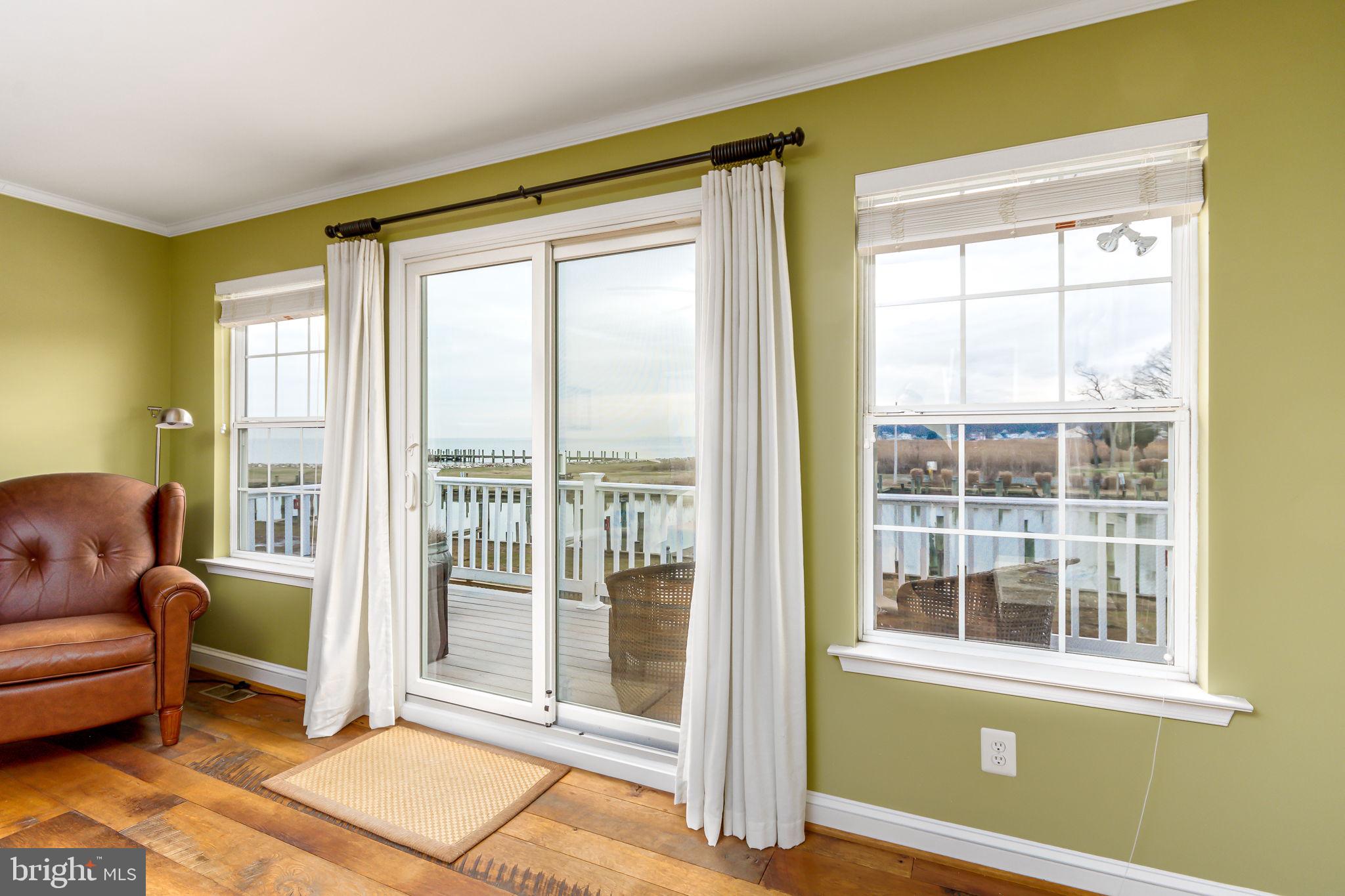 SNUG HARBOR - Residential