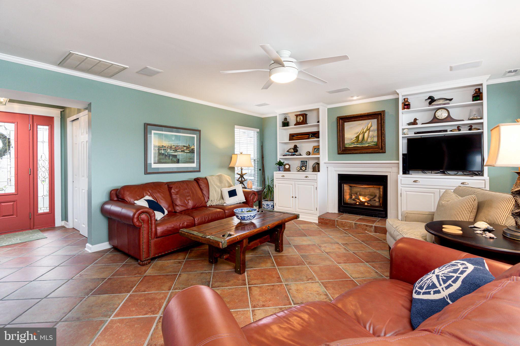 SNUG HARBOR - Residential