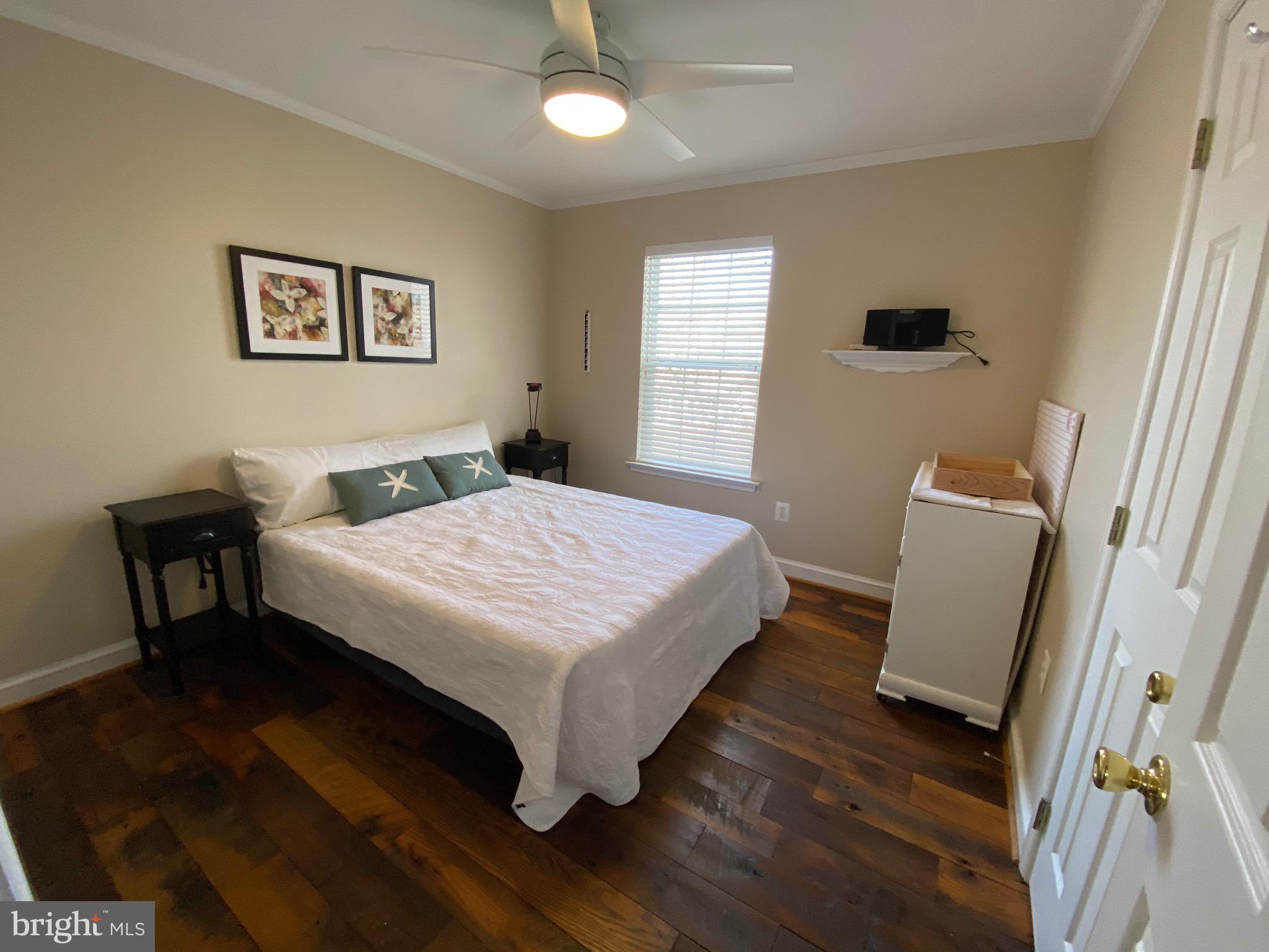 SNUG HARBOR - Residential