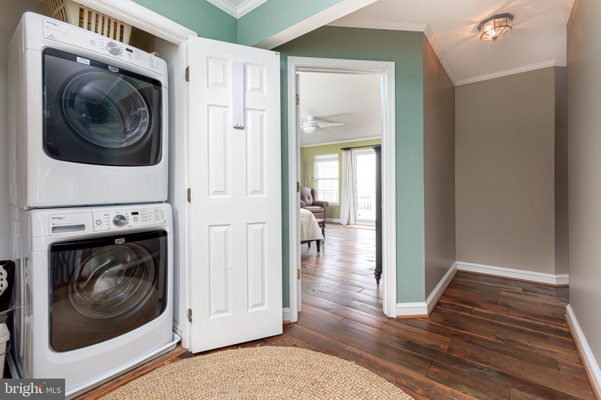 SNUG HARBOR - Residential