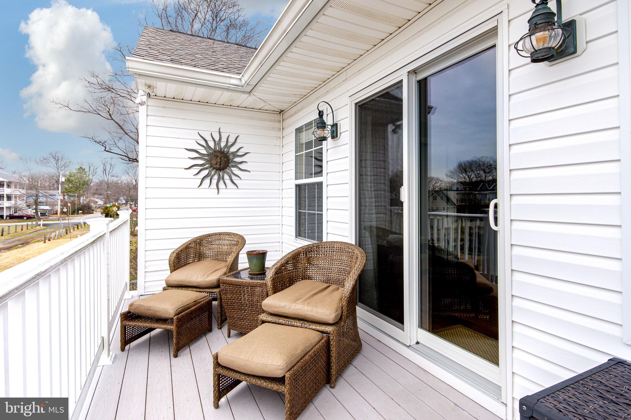 SNUG HARBOR - Residential