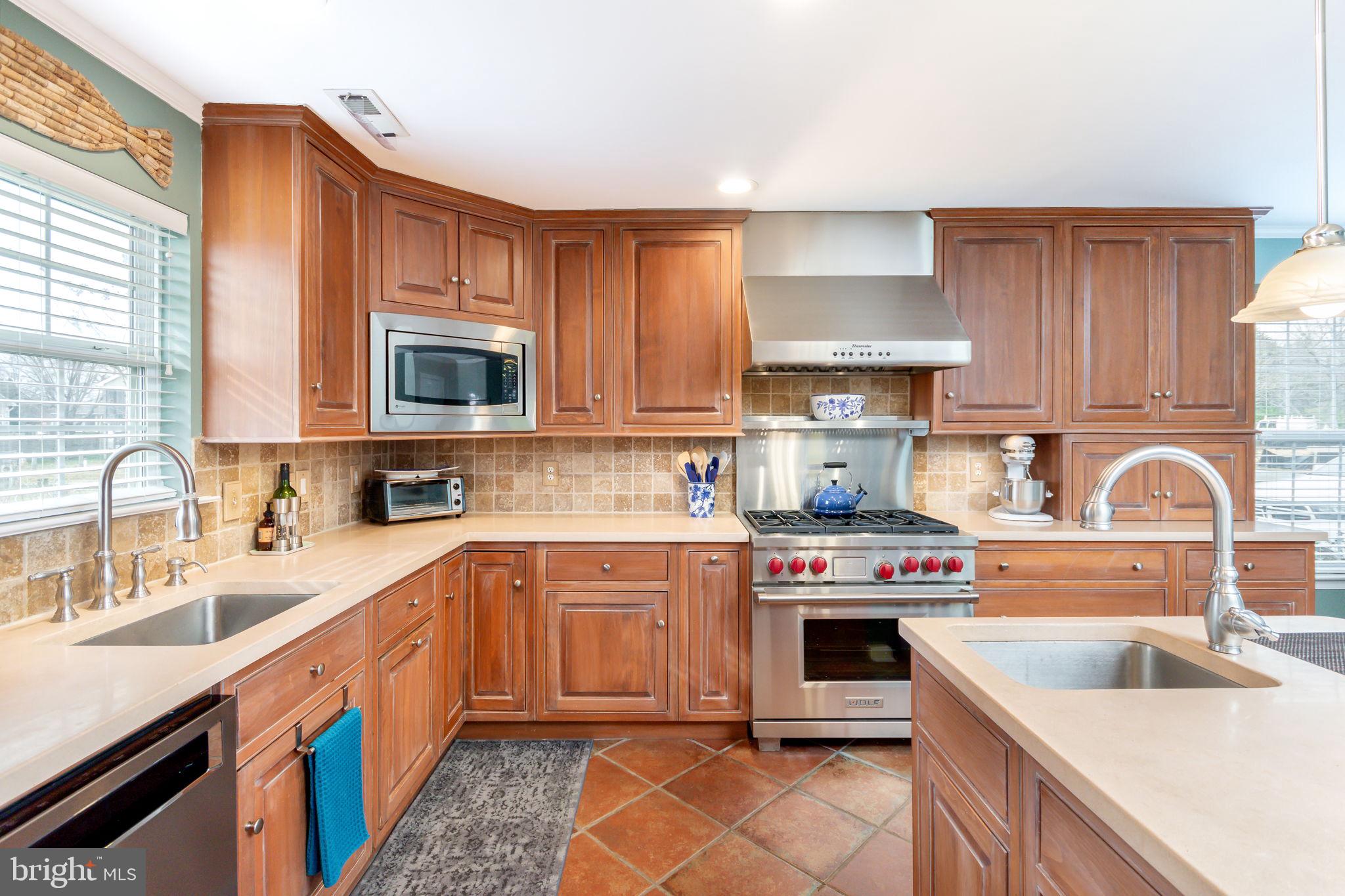 SNUG HARBOR - Residential