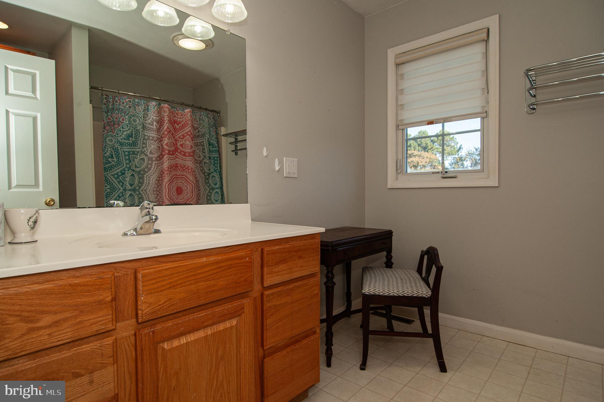 THE HOLLYS - Residential