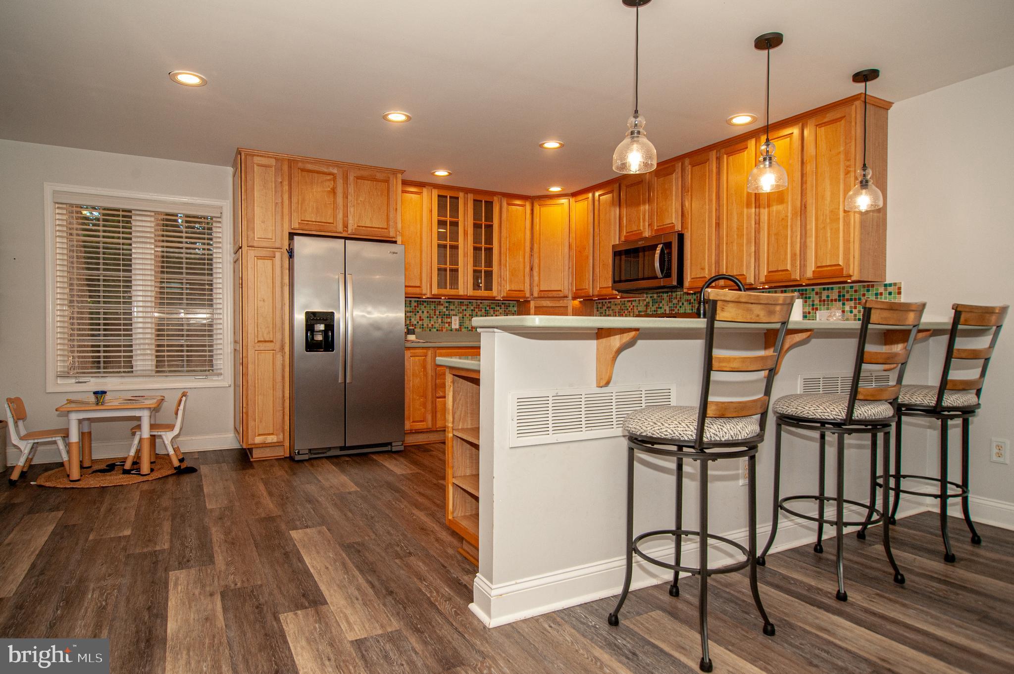 THE HOLLYS - Residential