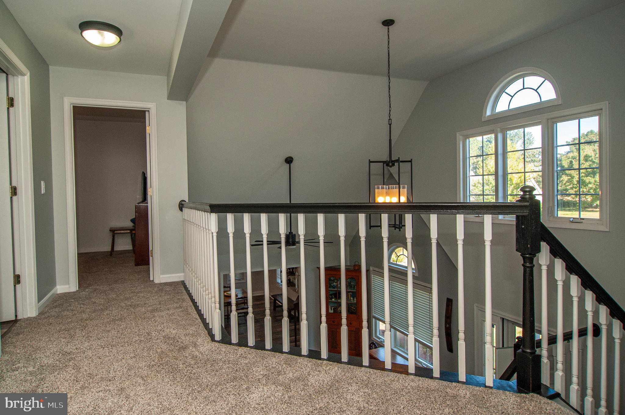 THE HOLLYS - Residential