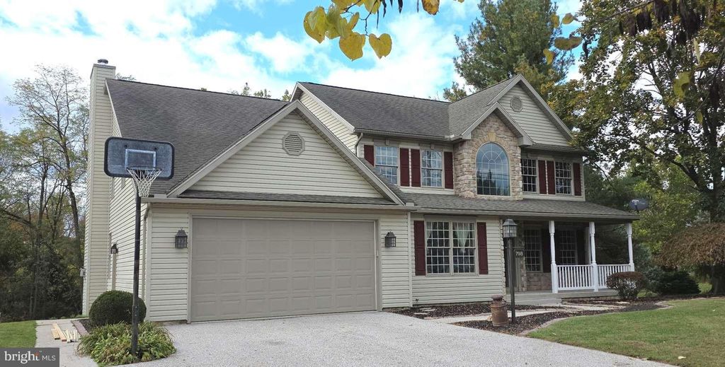 Photo of 798 Menges Mills Road, SPRING GROVE, PA 17362 (MLS # PAYK2096084)