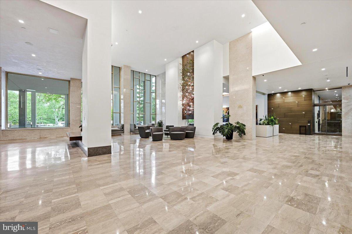 ART MUSEUM AREA - Residential