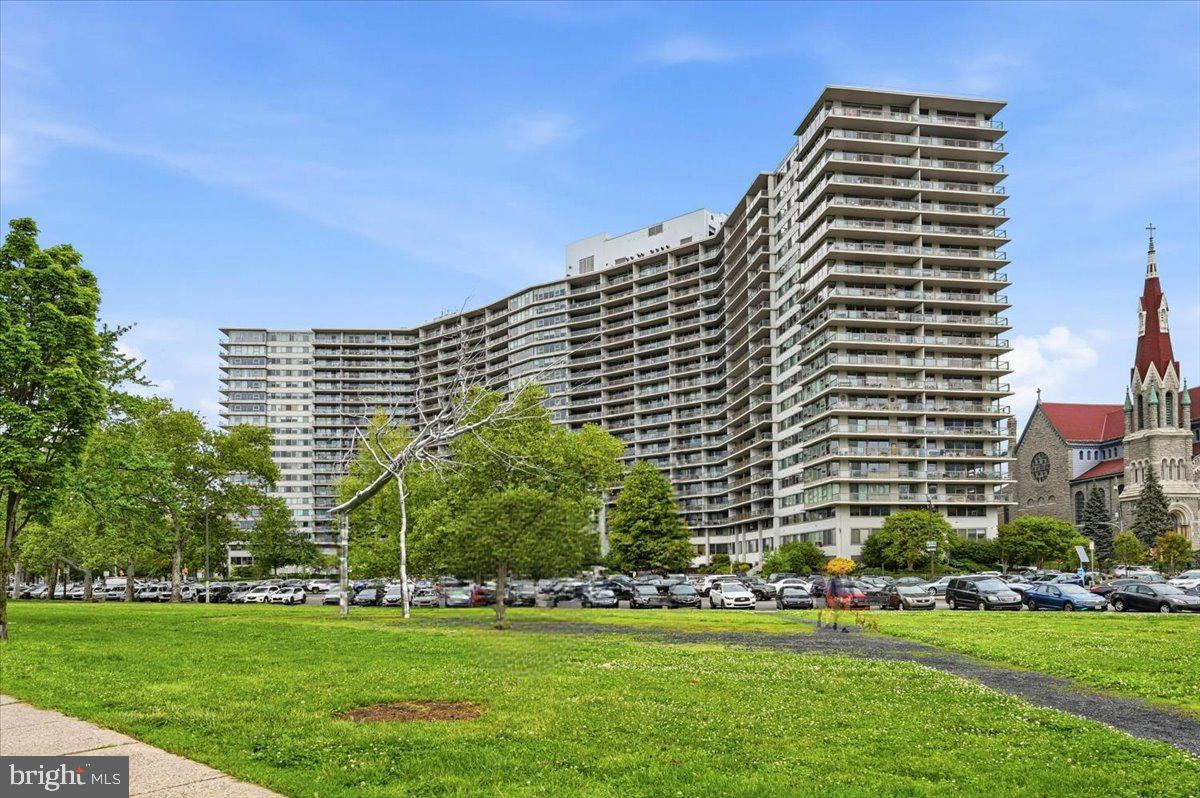 ART MUSEUM AREA - Residential