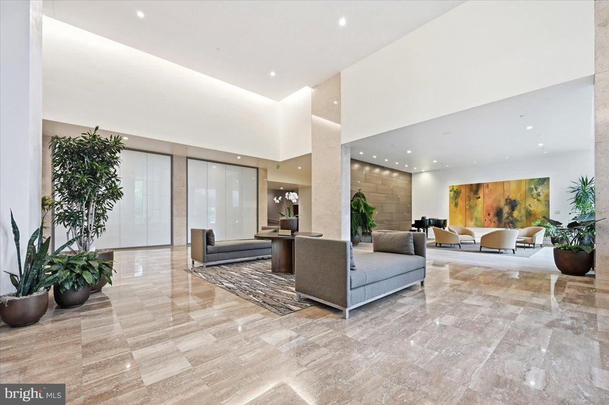 ART MUSEUM AREA - Residential