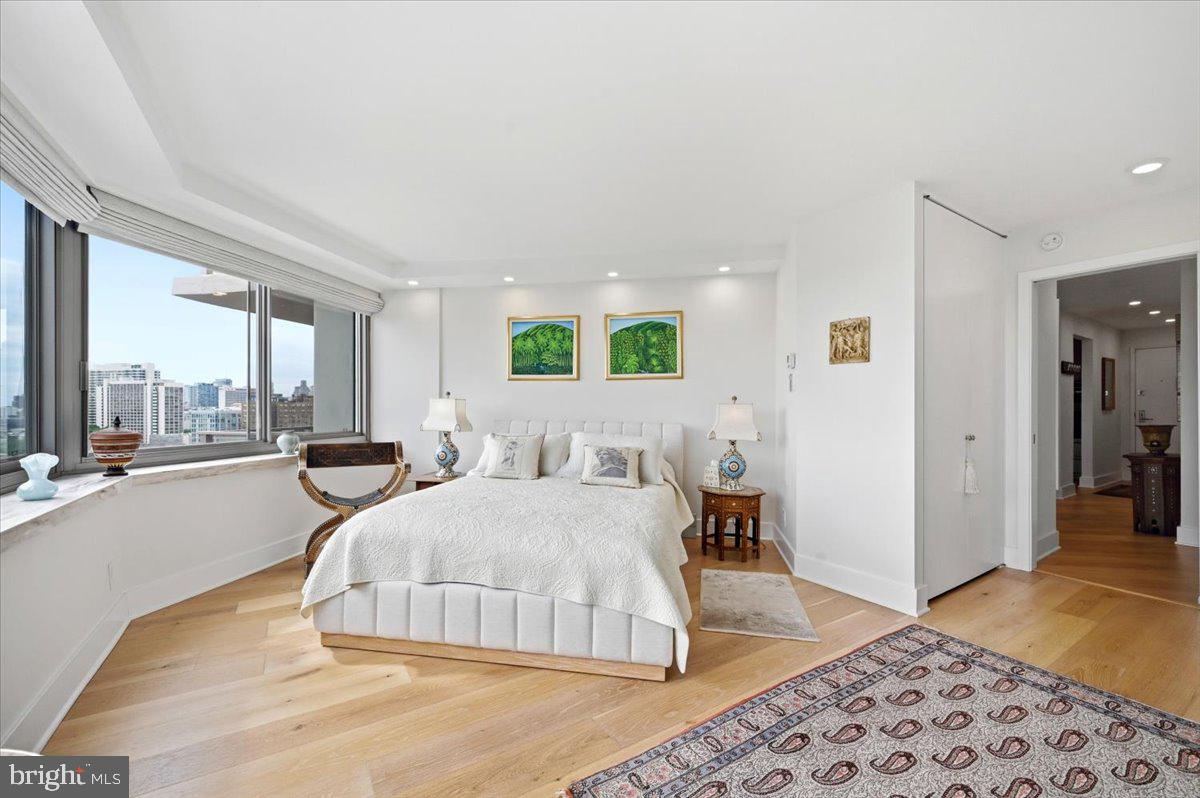 ART MUSEUM AREA - Residential