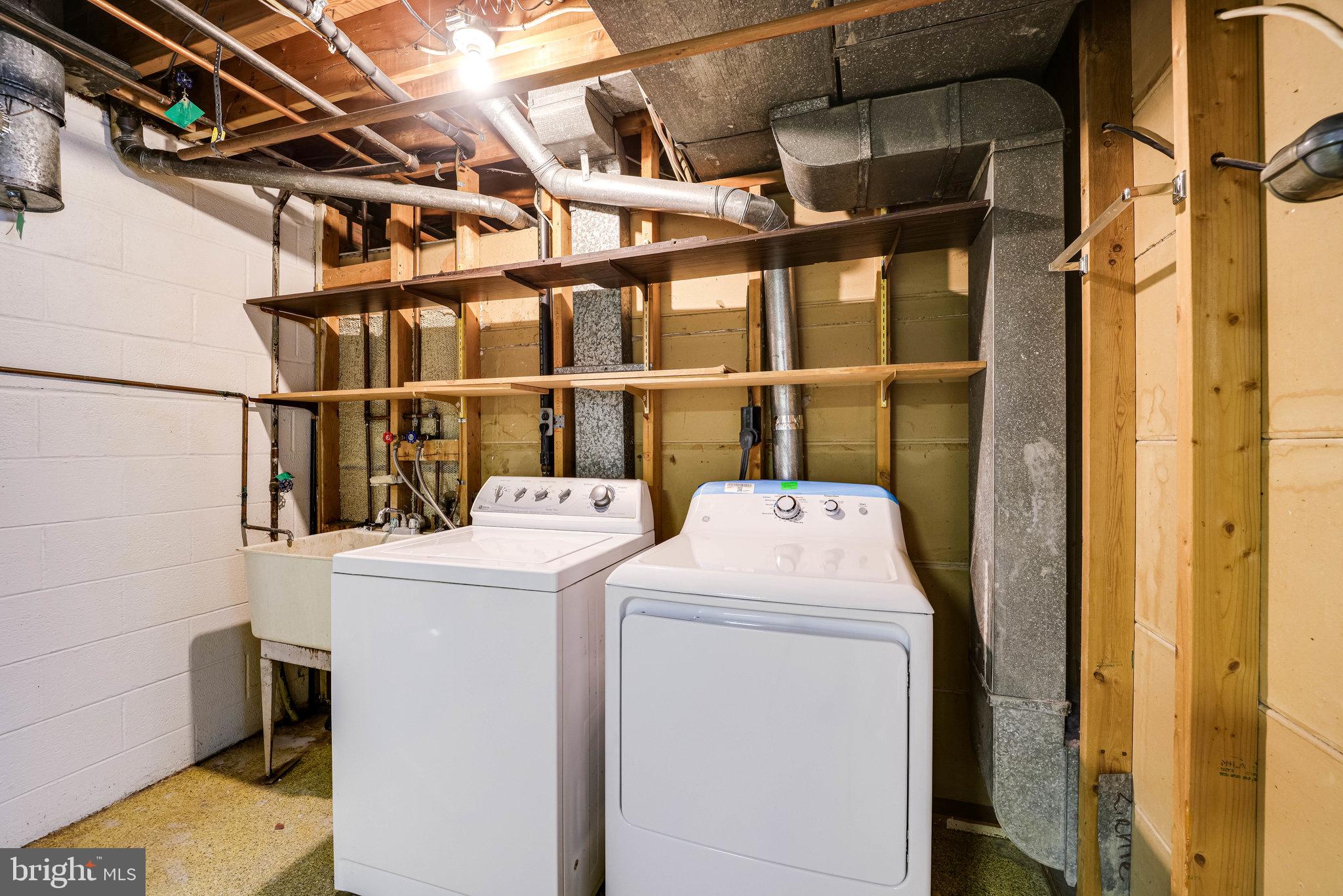 BELLEVUE FOREST - Residential Lease