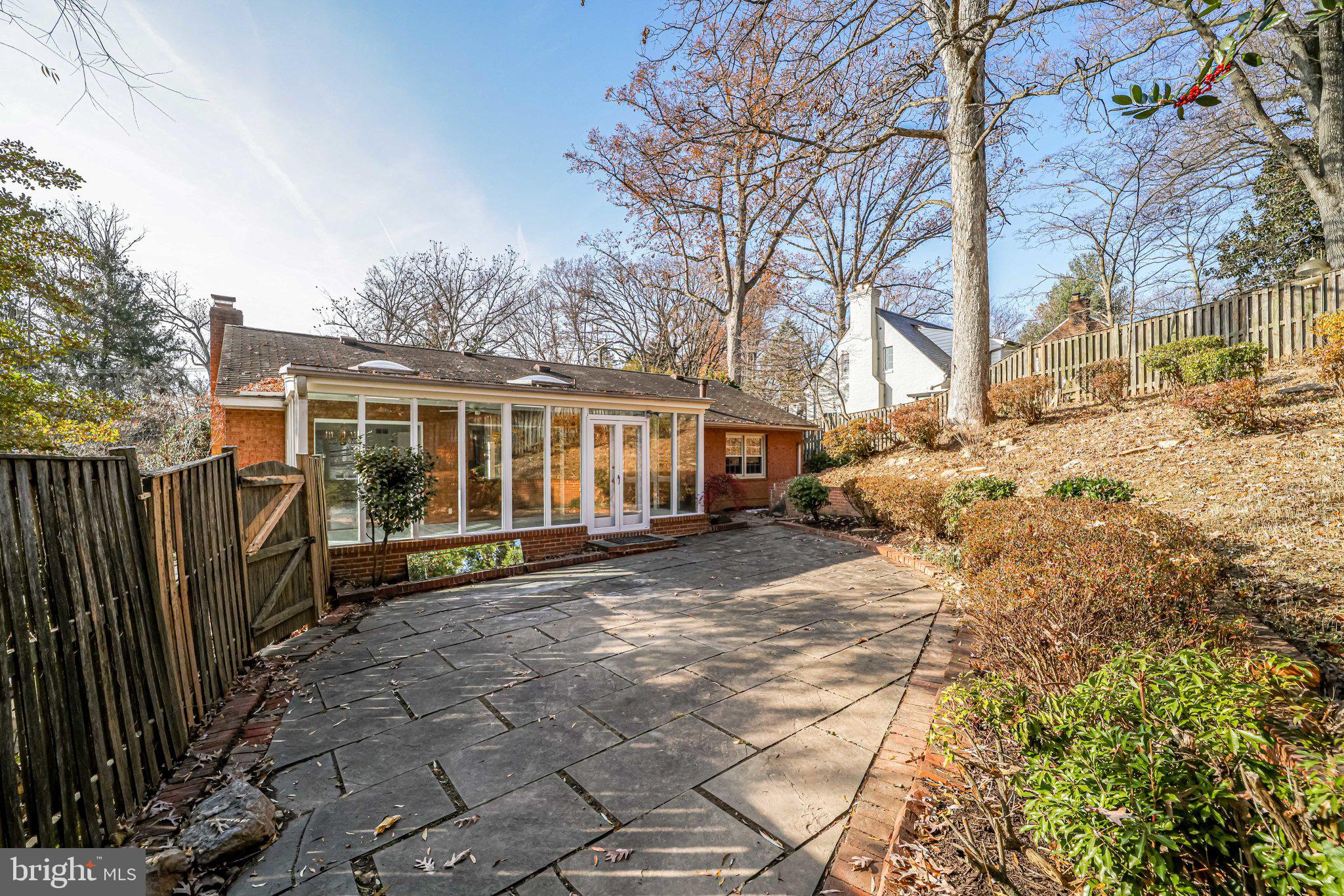 BELLEVUE FOREST - Residential Lease