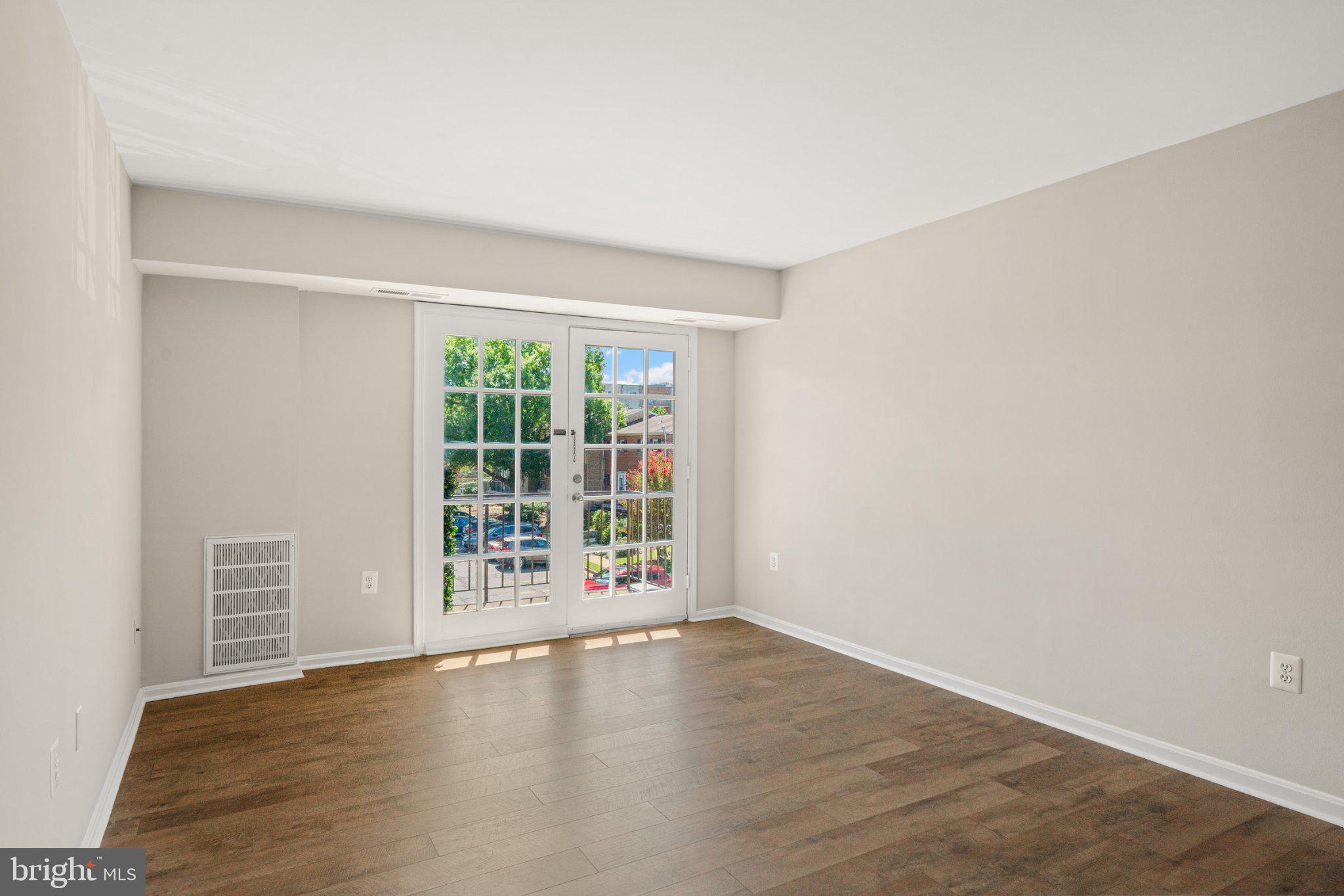 5915 MAYFLOWER COURT 304