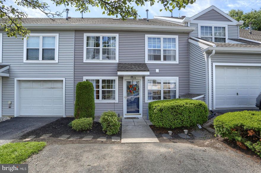 Fabulous opportunity in Courtyards of Carlisle for the First Time Home Buyer or the savvy investor. This property provides 2 BR, 1.5 BA, wide open Living Room area w/gas Fireplace adjacent to the kitchen area with terrific breakfast bar and dining area. Gas heater with central air, new washer and dryer. Off-street parking. This property is close to the Army War College & Dickinson Law. This is an awesome opportunity to own a great unit for a reasonable price.