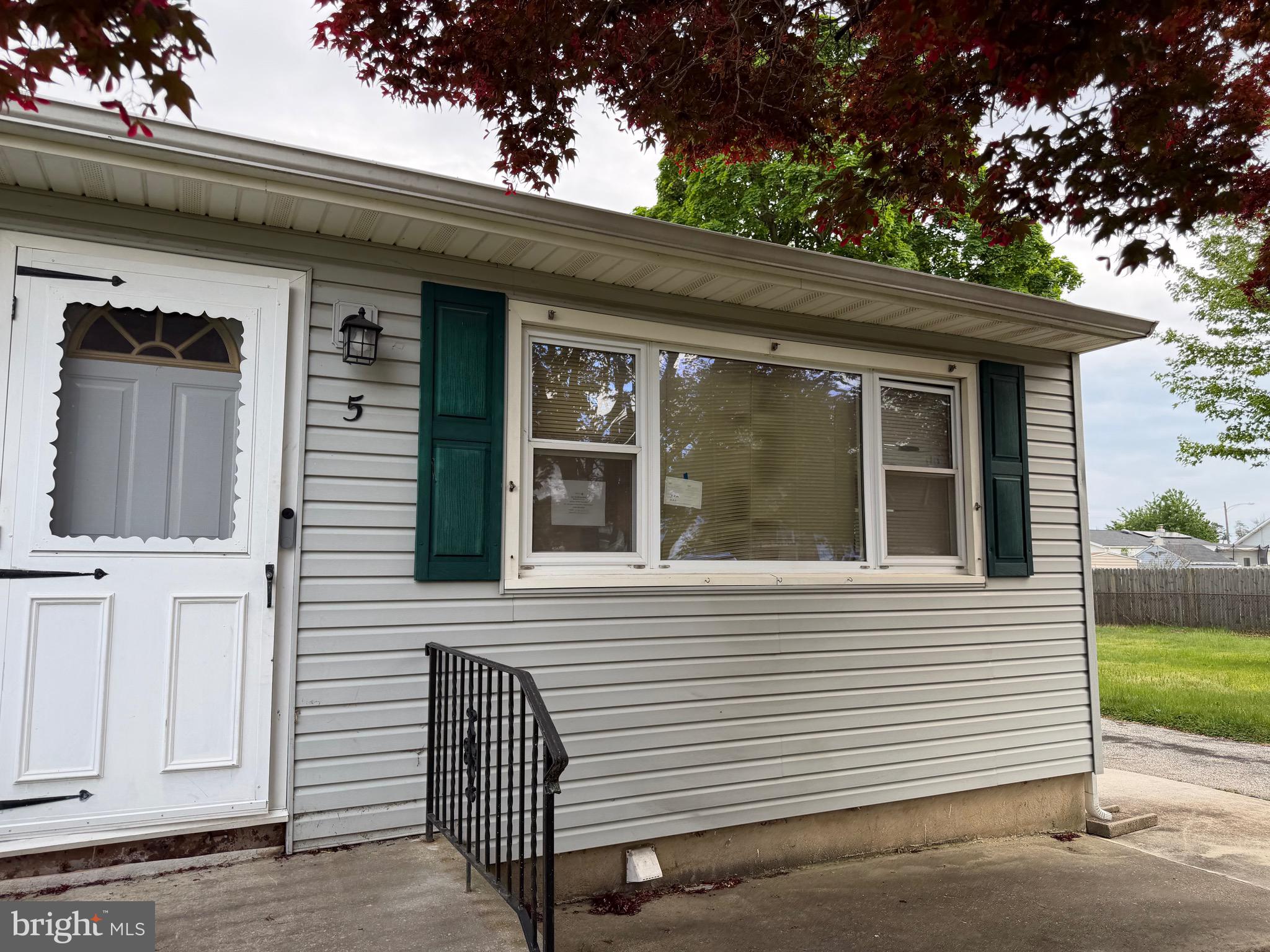 5 CAMBRIDGE AVENUE