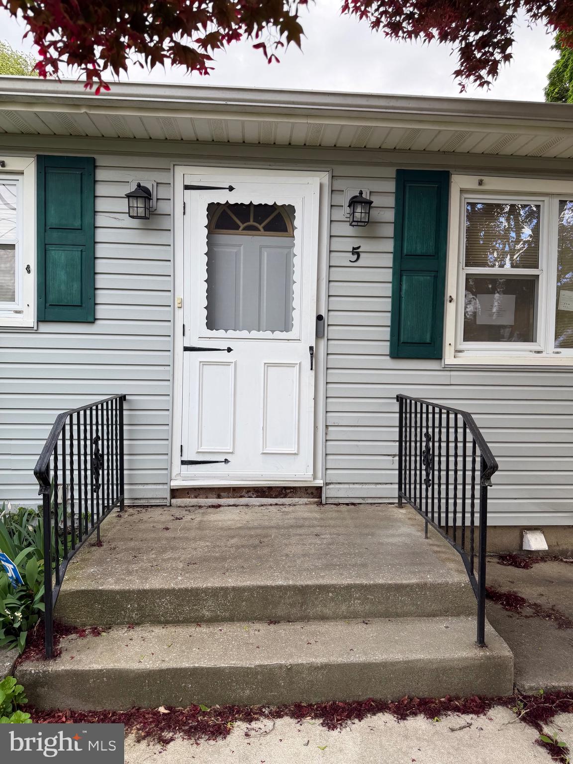 5 CAMBRIDGE AVENUE