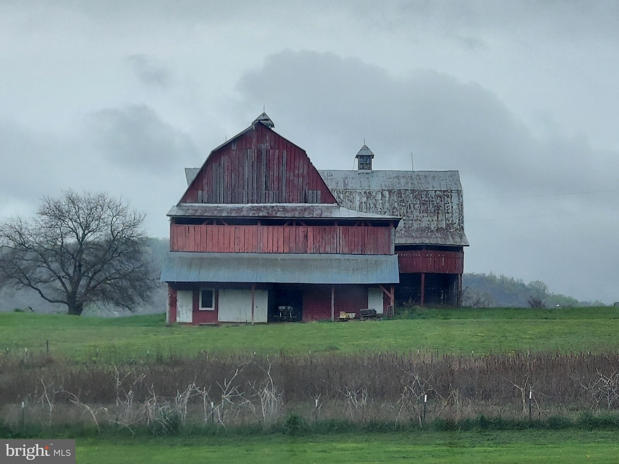 RED BARN LANE