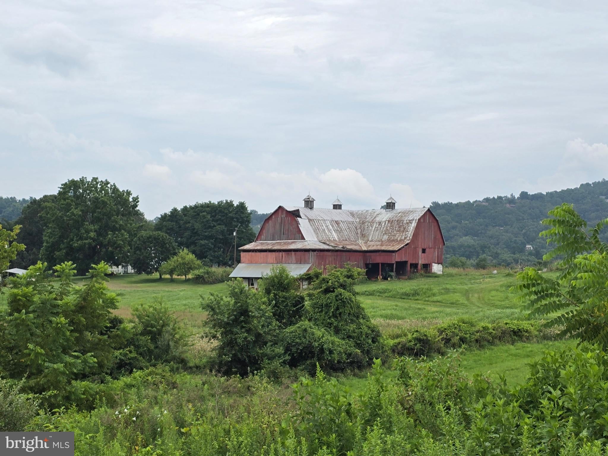 RED BARN LANE