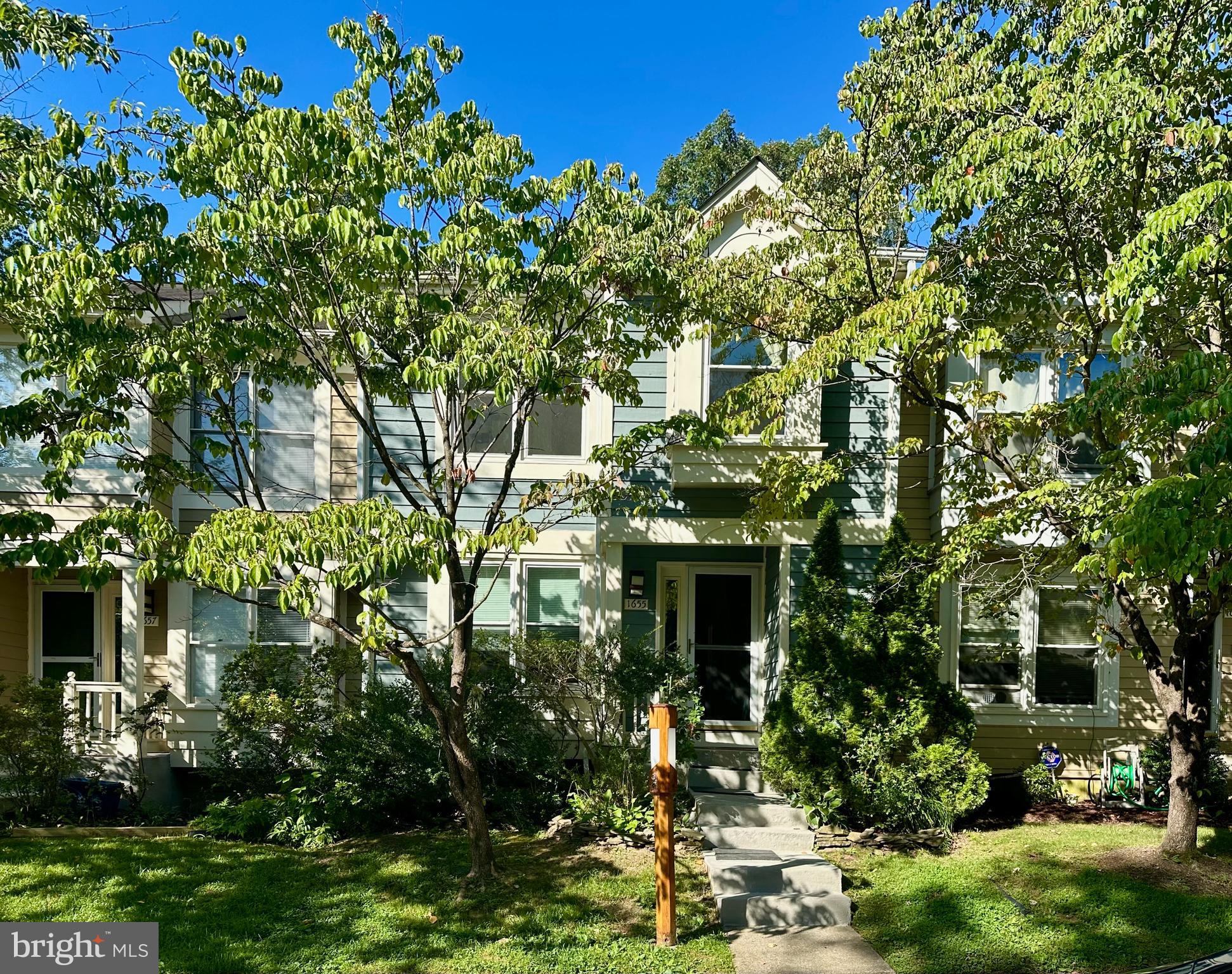 1655 OAK SPRING WAY