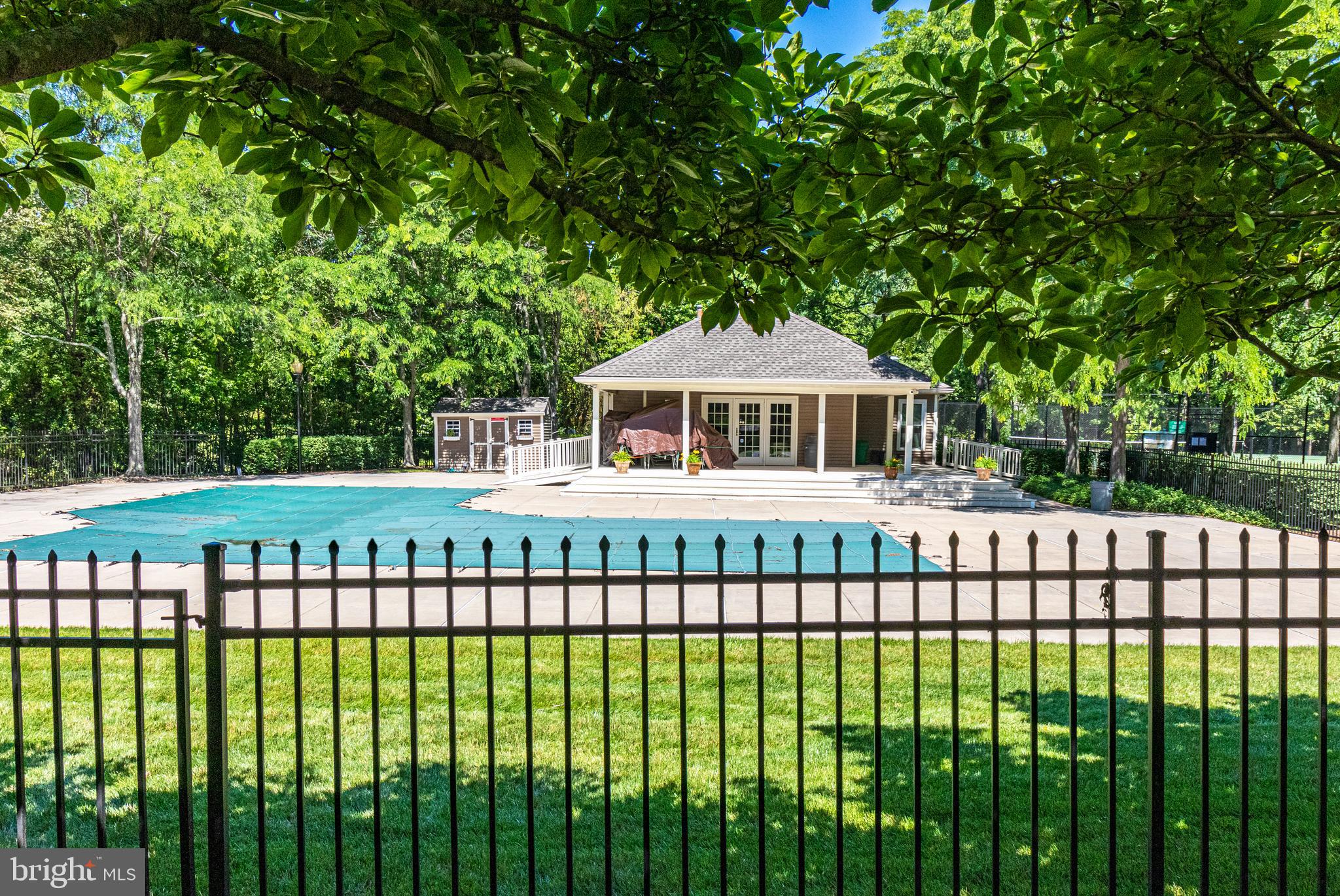 TANGLEWOOD - Residential